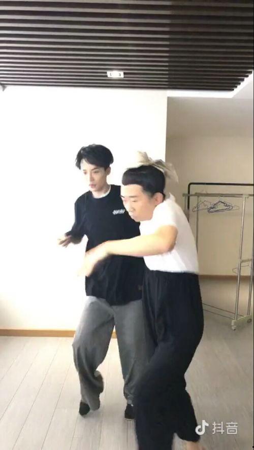 杨迪抖音爆料视频大全最新,揭秘明星幕后趣事